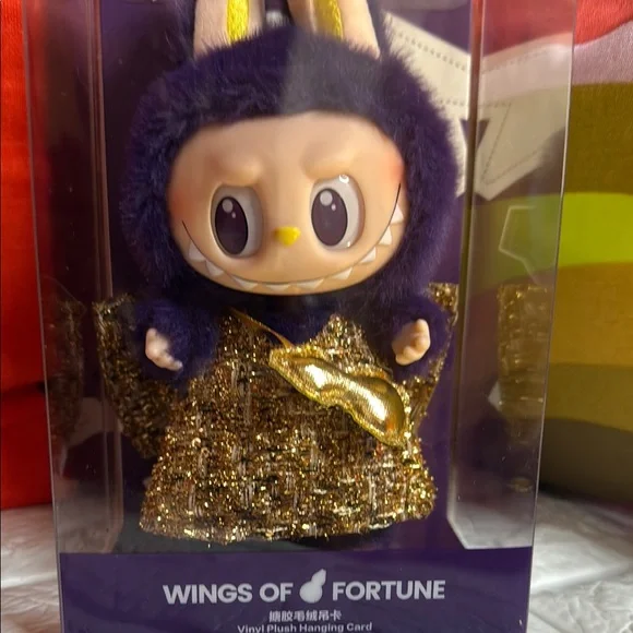 Labubu - Wings of Fortune Vinyl Plush - Picture 6 of 6